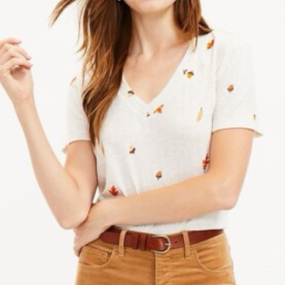 LOFT Cream V-Neck Tee with Autumn Leaf Print